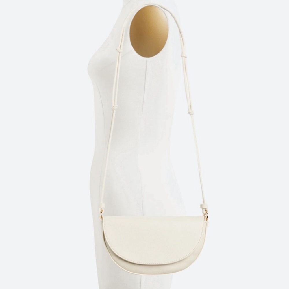 ⭐️5/$25⭐️ Ivory White Crossbody Purse - Picture 3 of 9